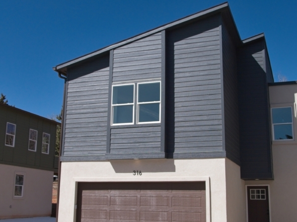 Front of 316 Spruce Meadow Grove